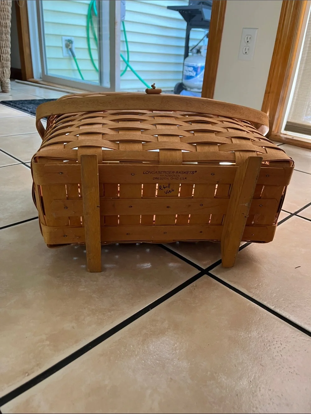 Longaberger Natural Tan Woven Storage Magazine Basket with Handle Vintage 90s